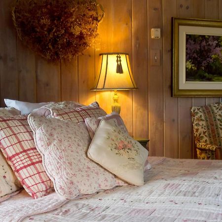 Saint-Sauveur-des-Monts Le Petit Clocher Gite Touristique B & B الغرفة الصورة