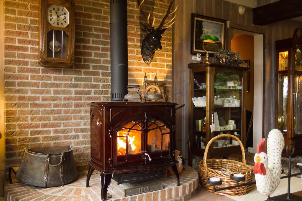 Saint-Sauveur-des-Monts Le Petit Clocher Gite Touristique B & B المظهر الخارجي الصورة