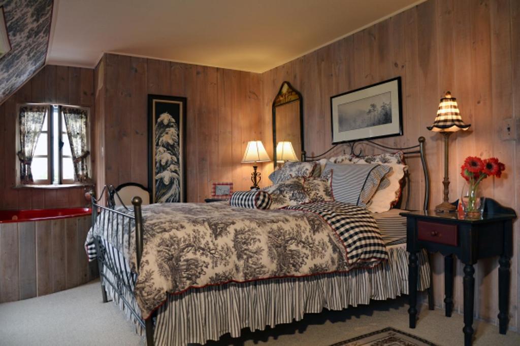 Saint-Sauveur-des-Monts Le Petit Clocher Gite Touristique B & B الغرفة الصورة