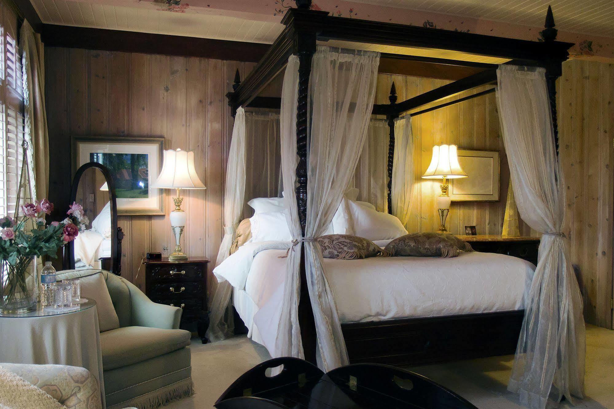 Saint-Sauveur-des-Monts Le Petit Clocher Gite Touristique B & B المظهر الخارجي الصورة