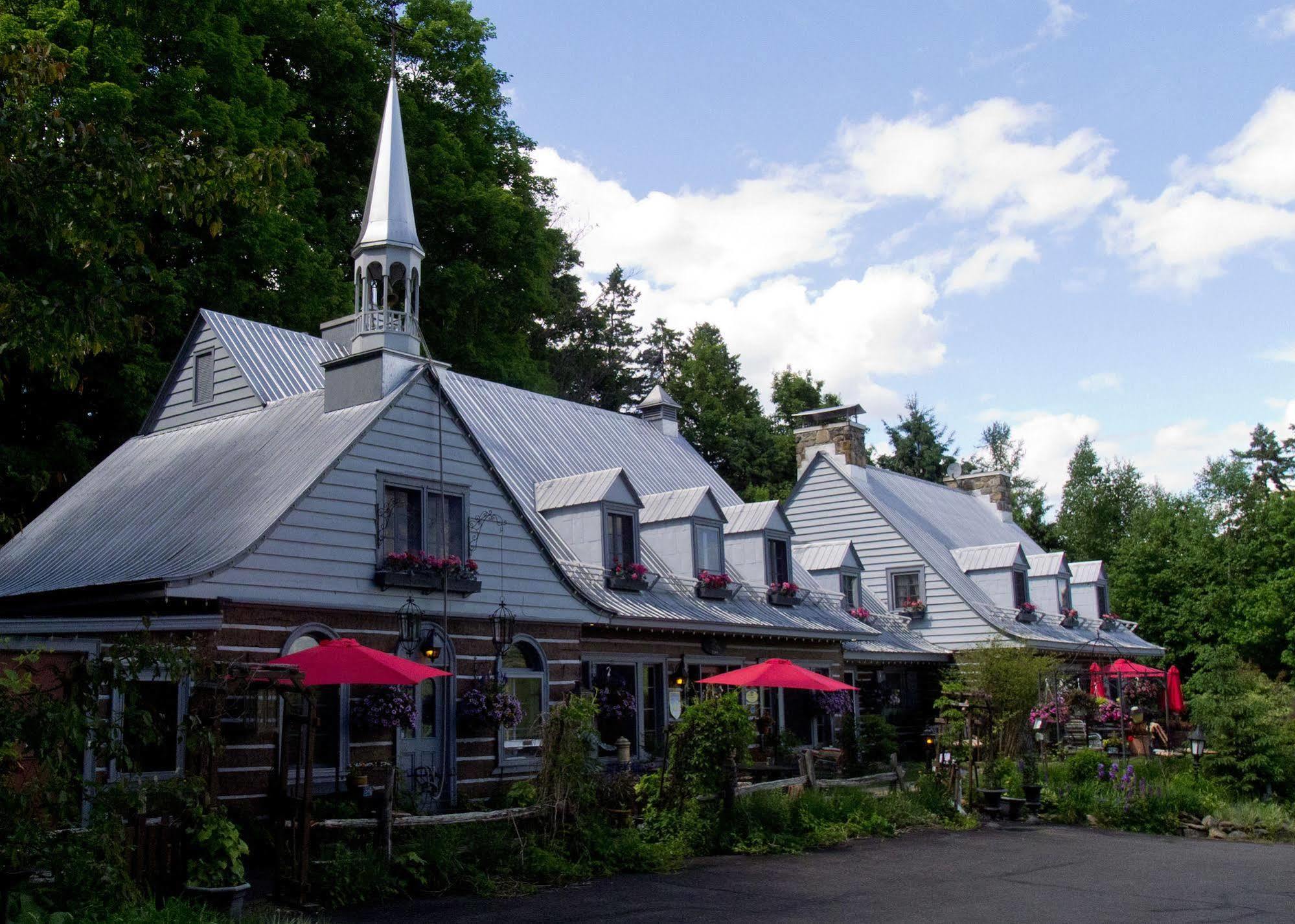 Saint-Sauveur-des-Monts Le Petit Clocher Gite Touristique B & B المظهر الخارجي الصورة