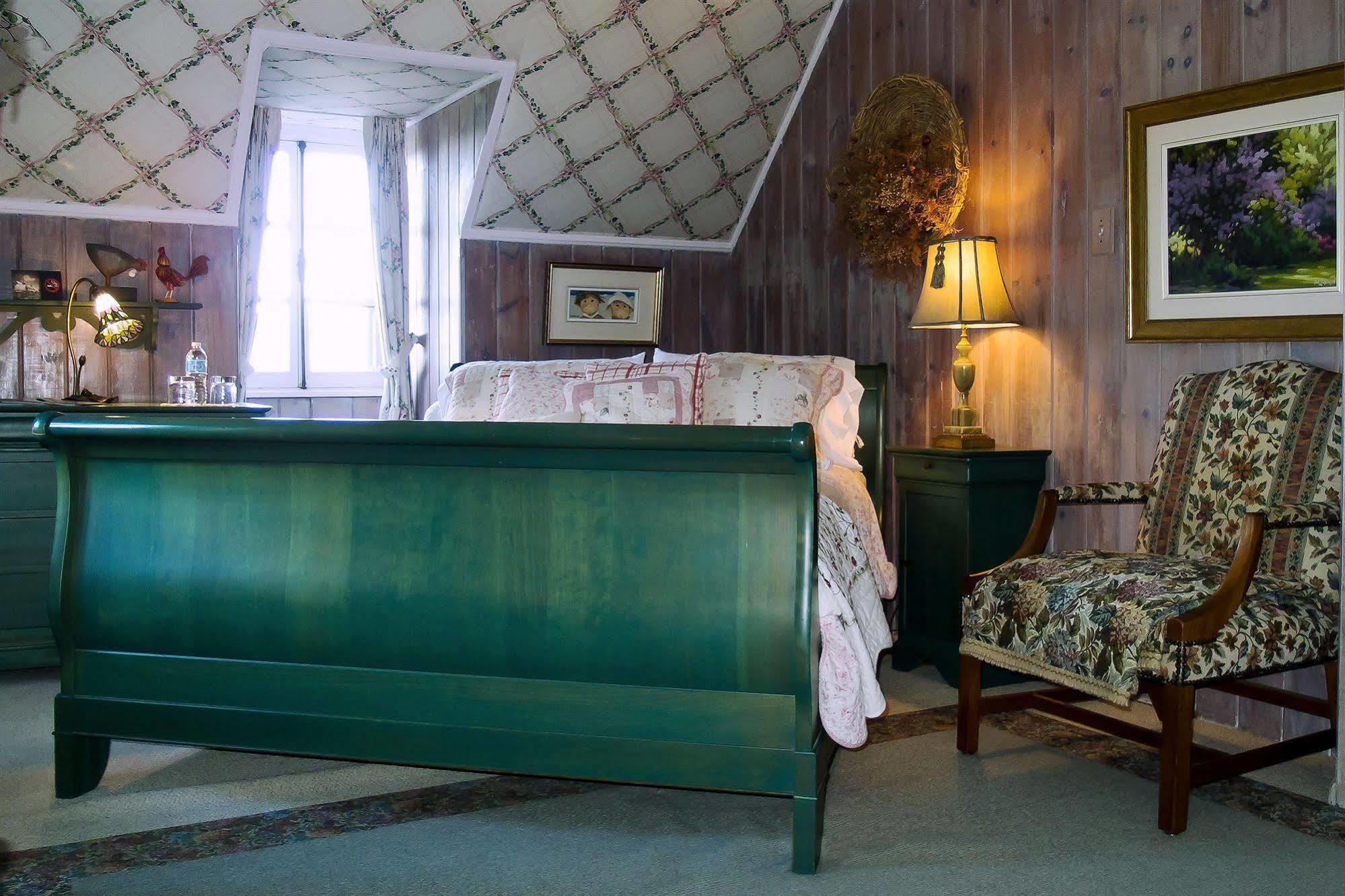 Saint-Sauveur-des-Monts Le Petit Clocher Gite Touristique B & B المظهر الخارجي الصورة